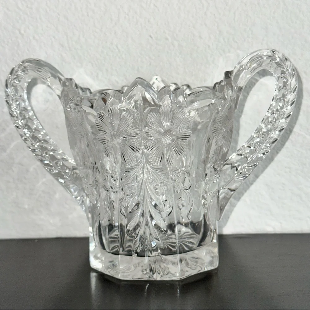 Elegant Clear Crystal Sugar Bowl antique pressed glass - Picture 1 of 2